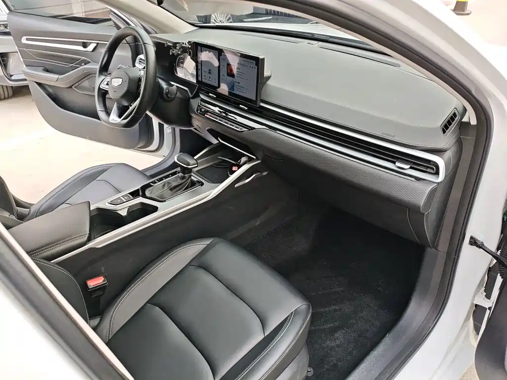 Geely Emgrand — миниатюра 9