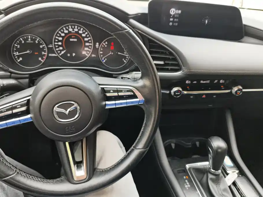 Mazda 3 Axela — миниатюра 12