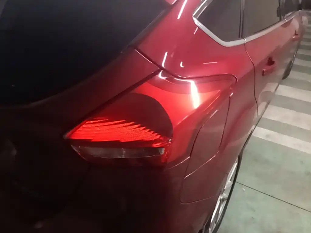 Ford Focus — миниатюра 8