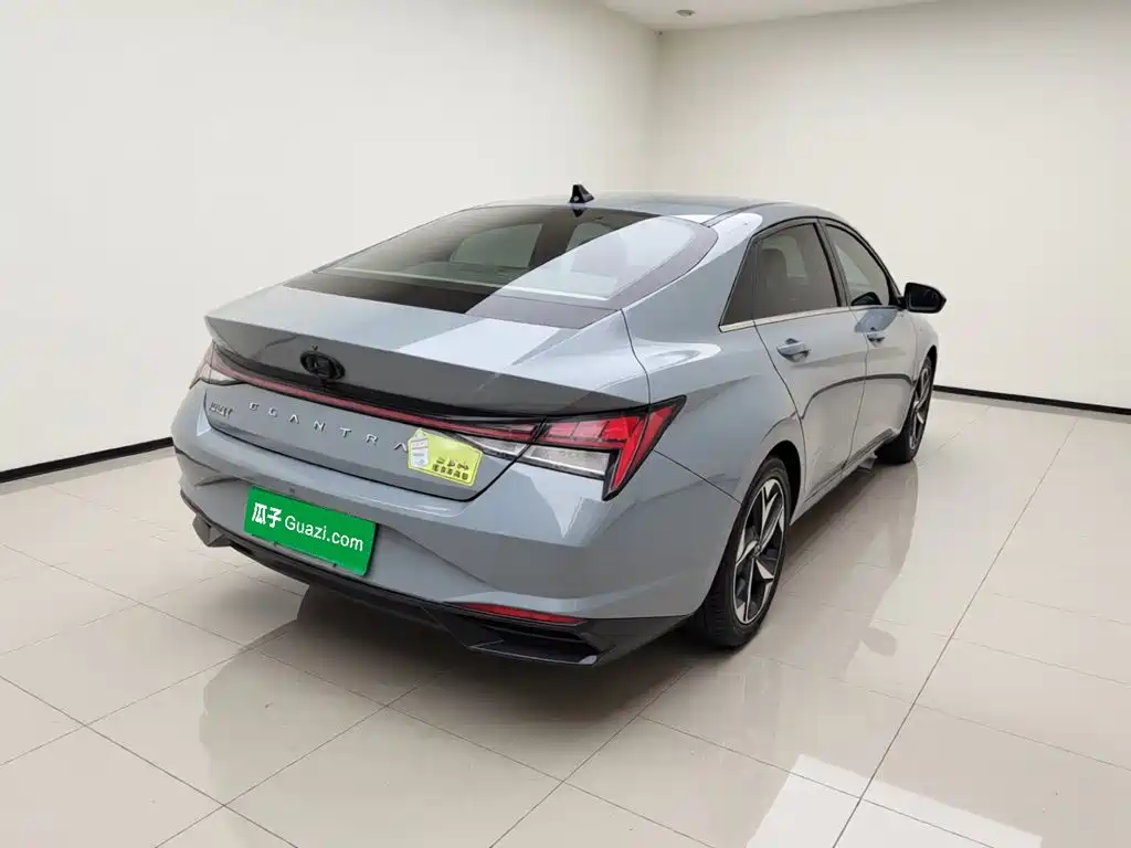 Hyundai Elantra — миниатюра 4
