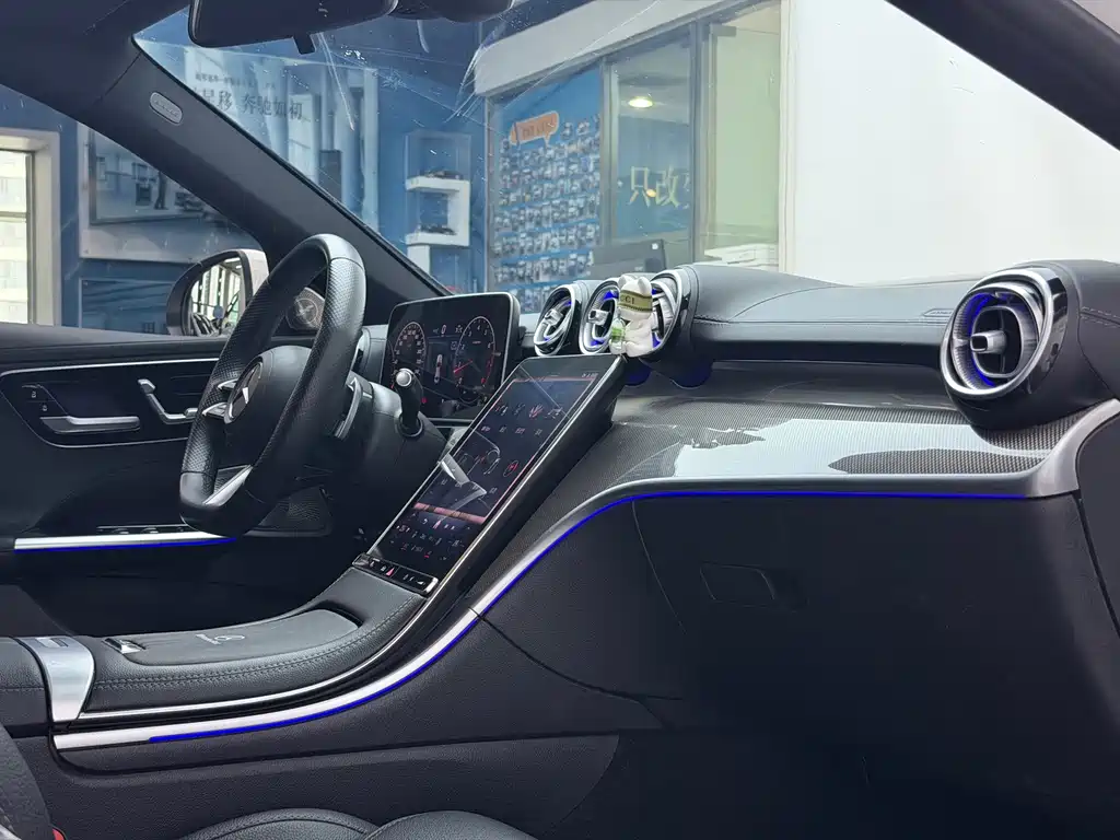 Mercedes-Benz C-Class — миниатюра 18