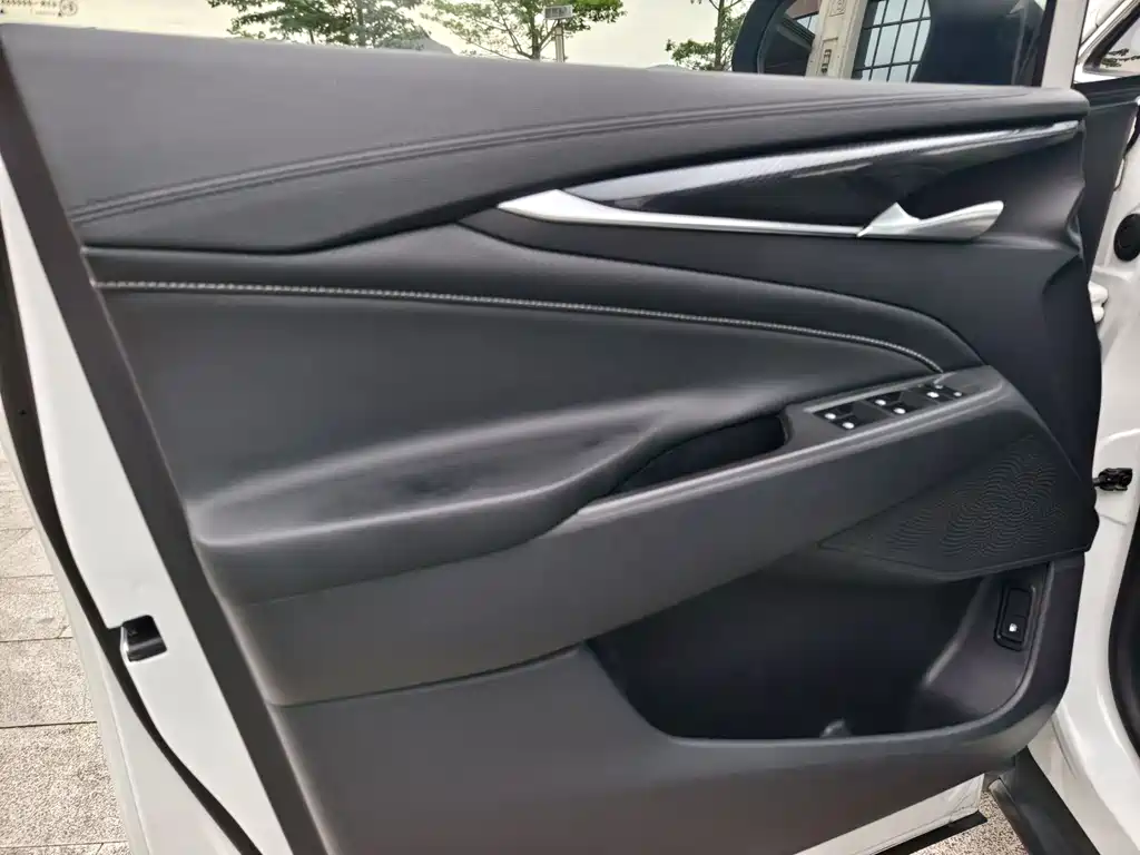 SAIC MAXUS EVERYONE 5