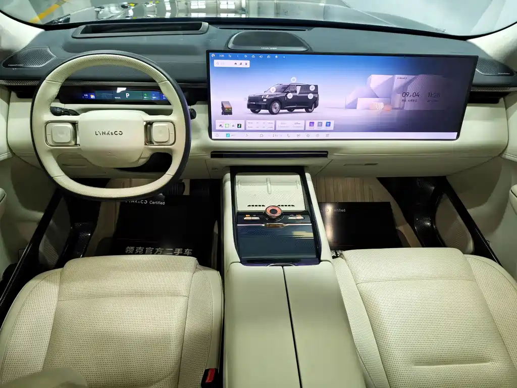 Lynk & Co 900 — миниатюра 6