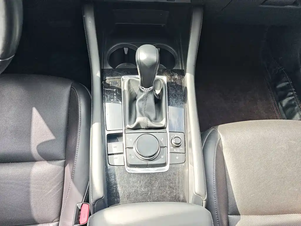 Mazda 3 Axela — миниатюра 12