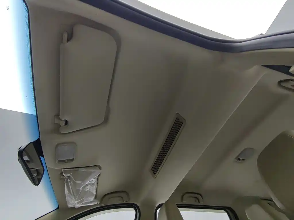 Wuling Hongguang — миниатюра 14
