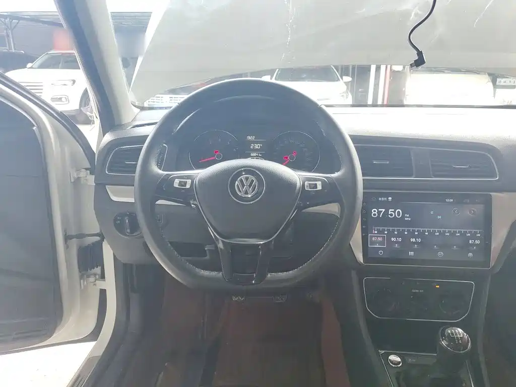 Volkswagen Lavida — миниатюра 11