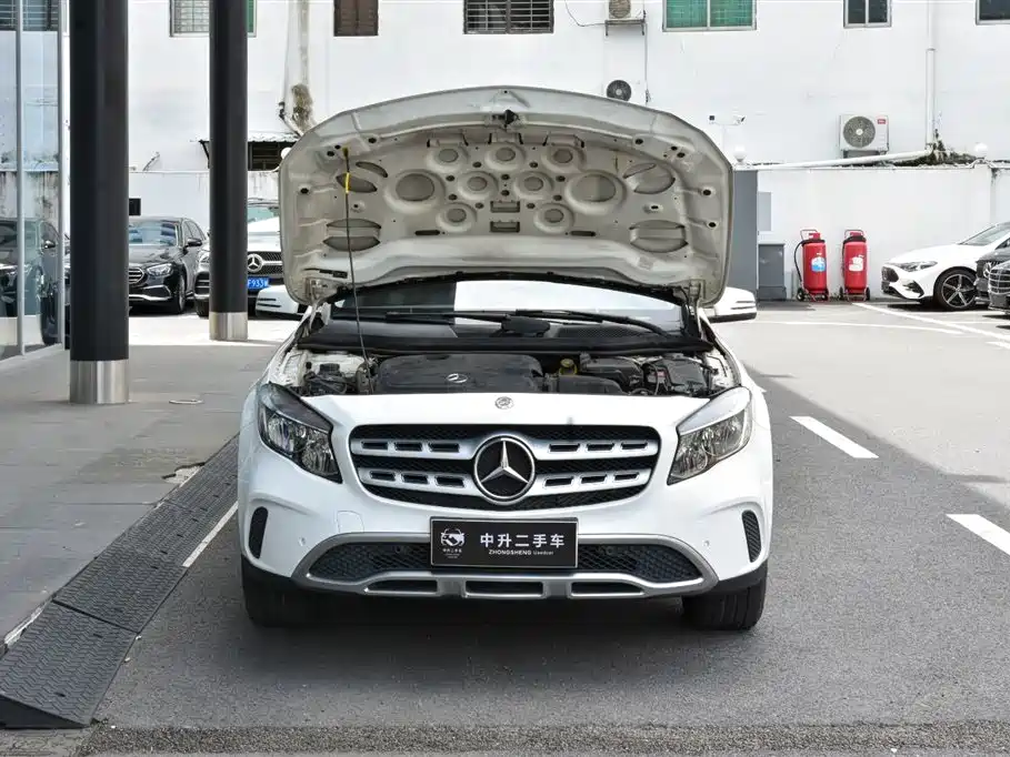 Mercedes-Benz GLA — миниатюра 7