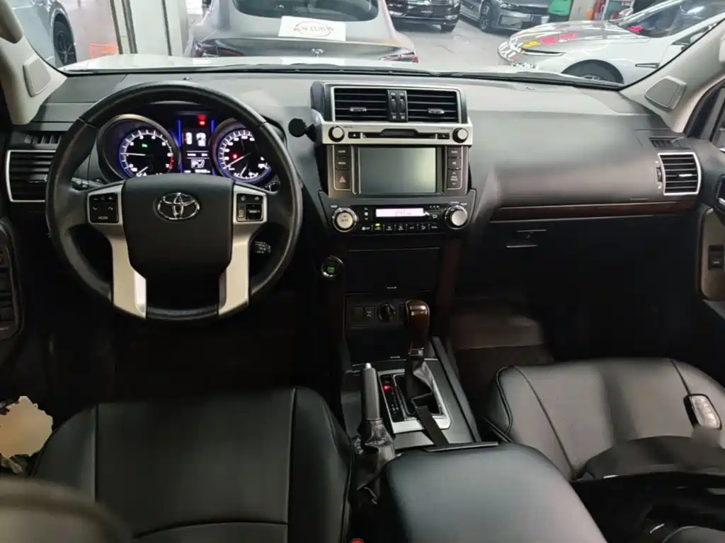 Toyota Land Cruiser Prado 2016 3.5L AT TX-L
