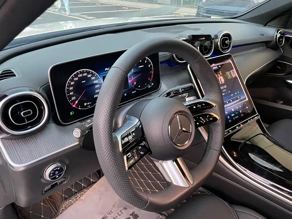 Mercedes-Benz C-Class — миниатюра 5