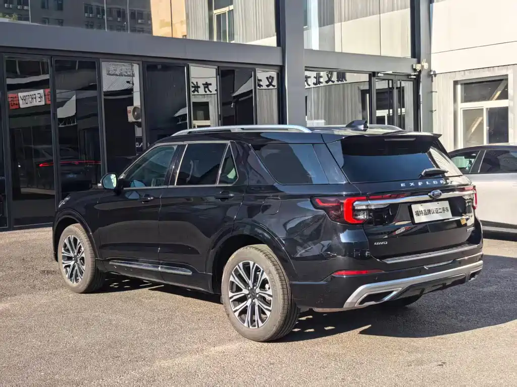 Ford Explorer — миниатюра 9