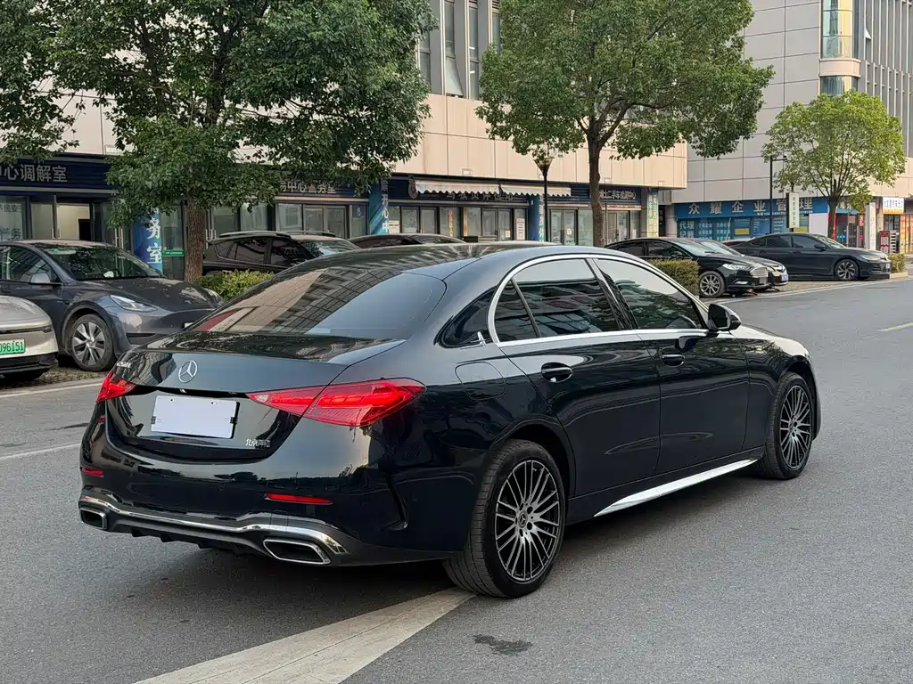 Mercedes-Benz C-Class — миниатюра 4