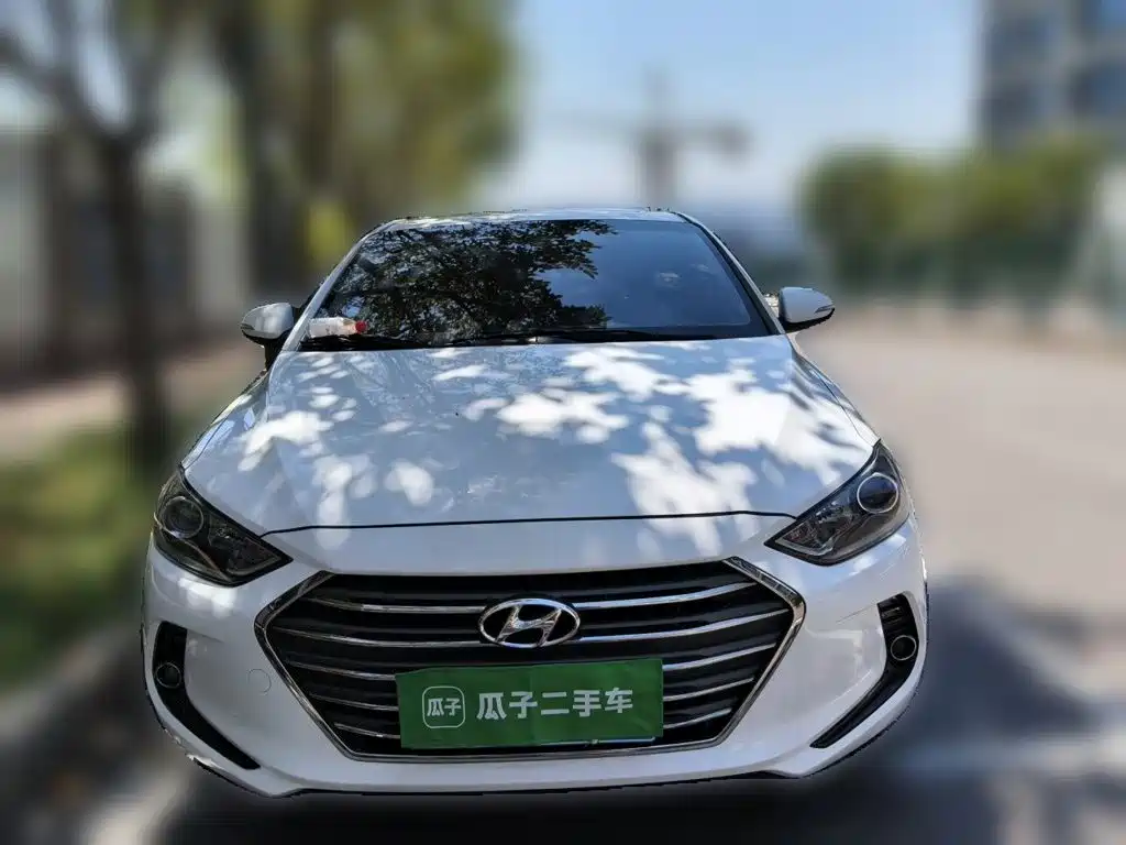 Hyundai Elantra — миниатюра 2
