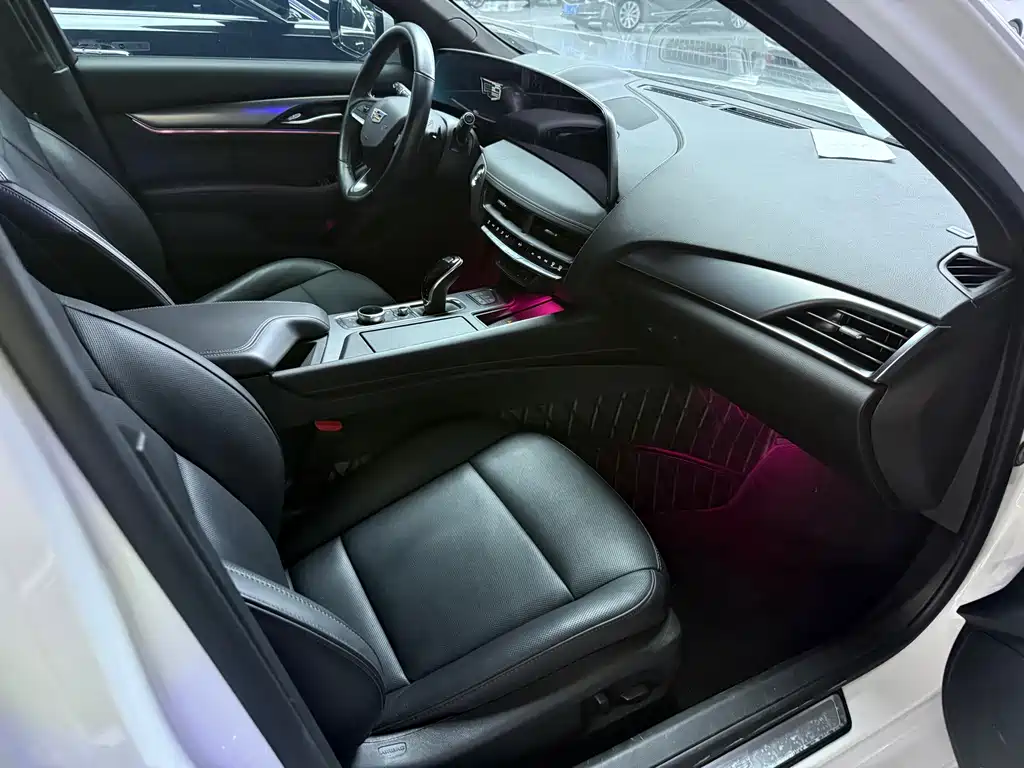 Cadillac CT5 — миниатюра 10