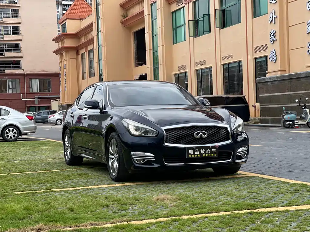 Infiniti Q70 — миниатюра 3