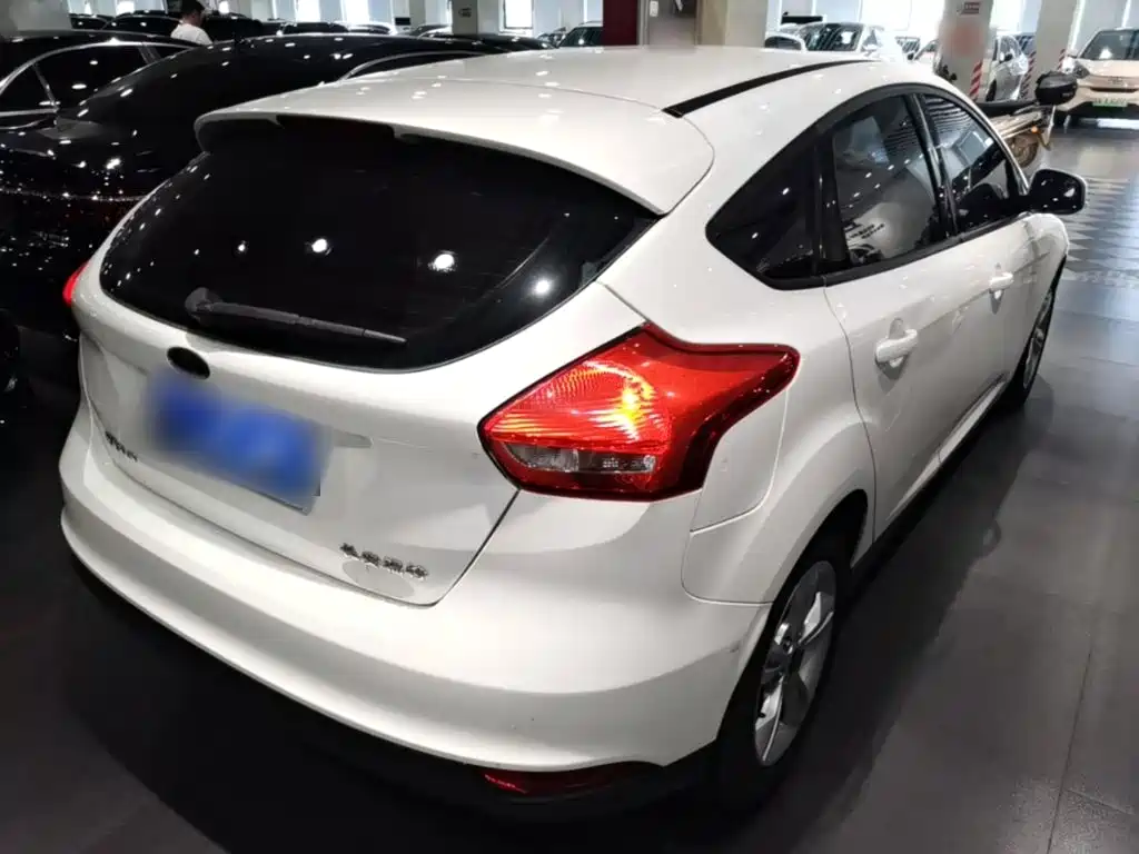 Ford Focus — миниатюра 7