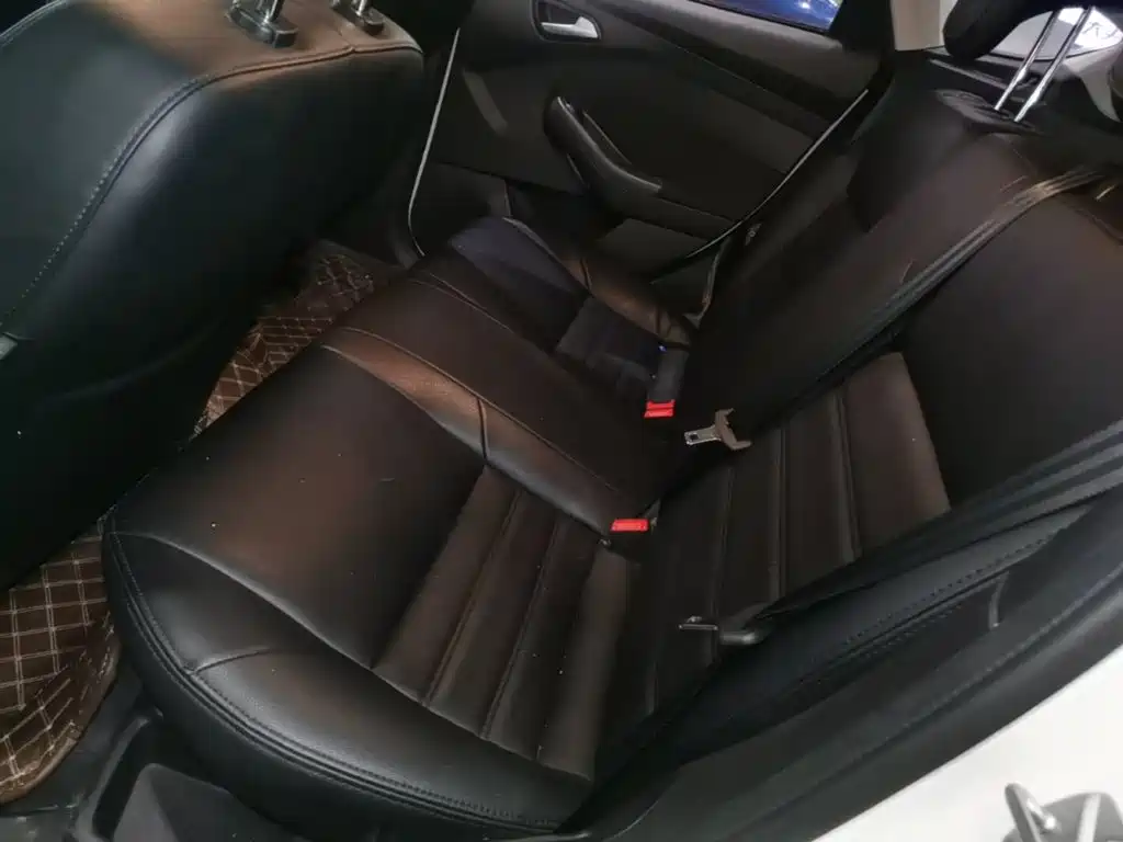 Ford Focus — миниатюра 17