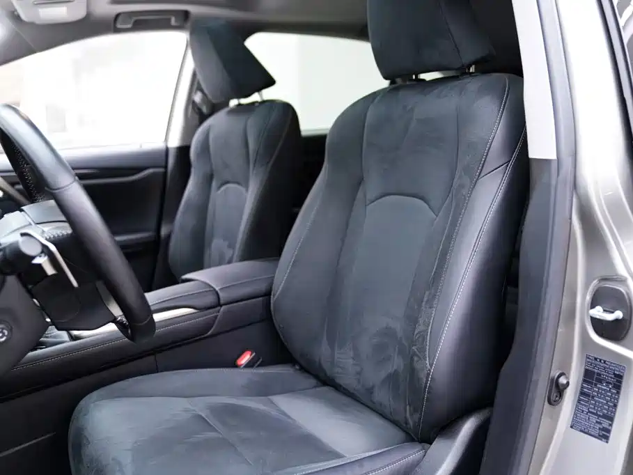 Lexus RX — миниатюра 7