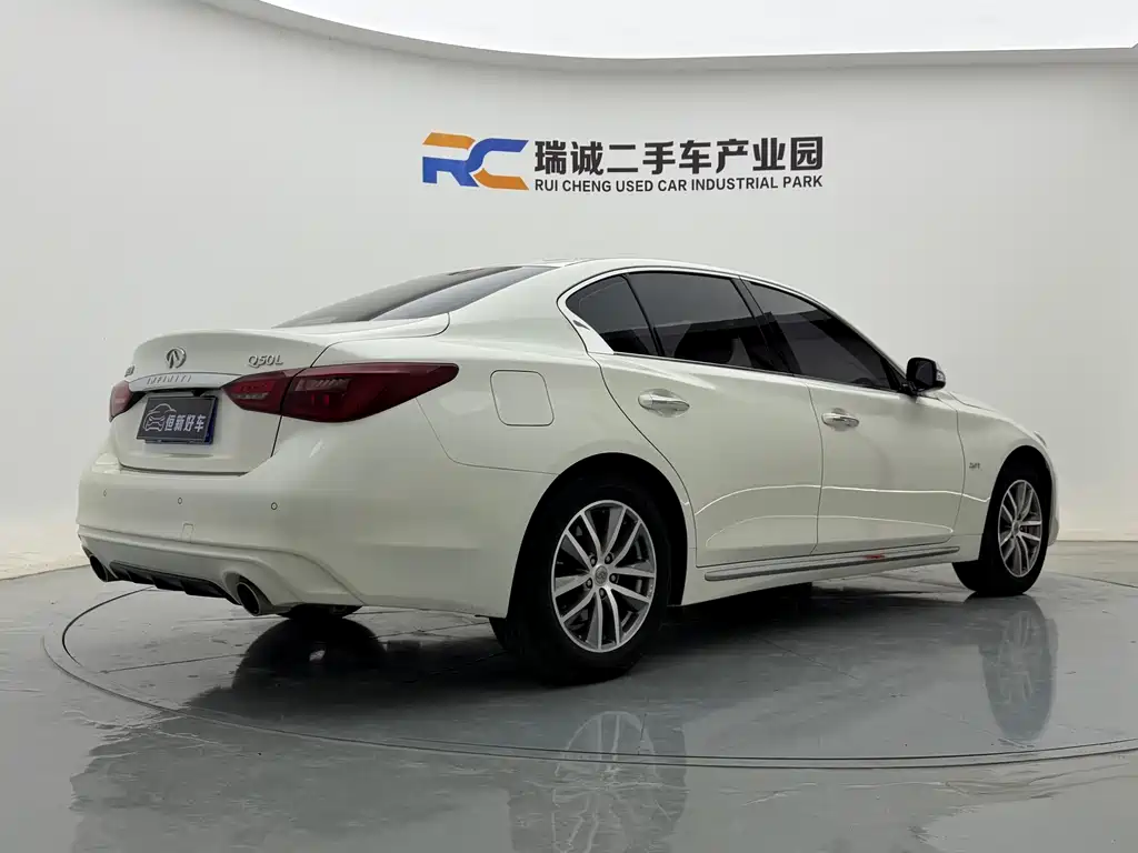 Infiniti Q50L — миниатюра 4