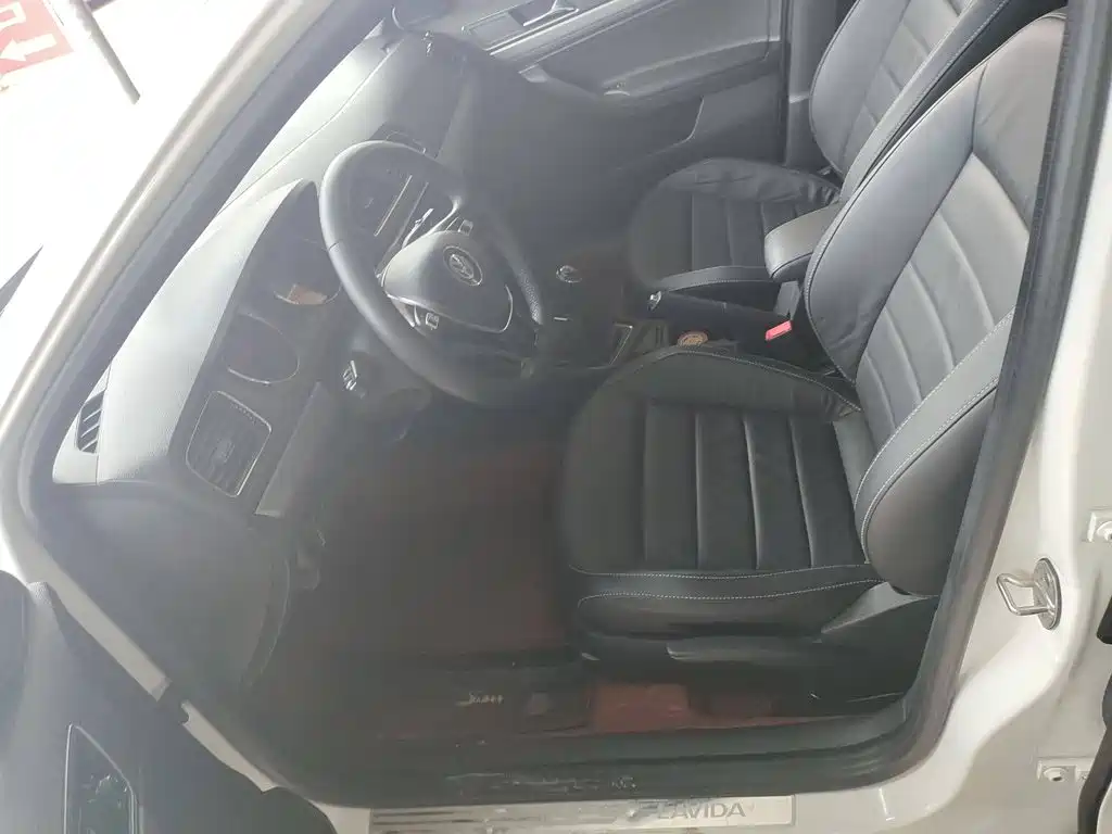 Volkswagen Lavida — миниатюра 15