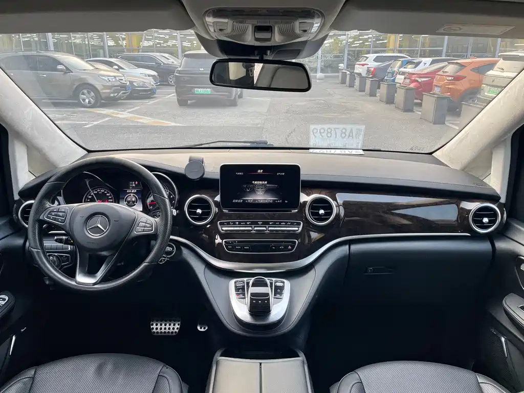 Mercedes-Benz V-Class V 2017 V 260 L Luxury Long Wheelbase