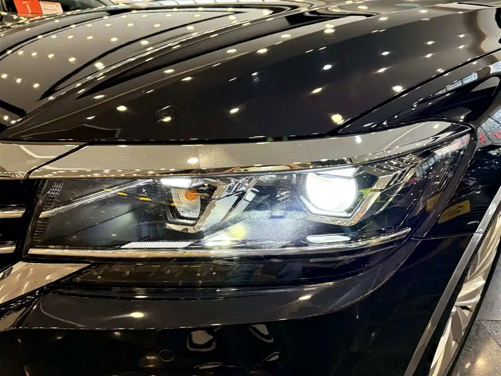 Volkswagen Passat — миниатюра 14