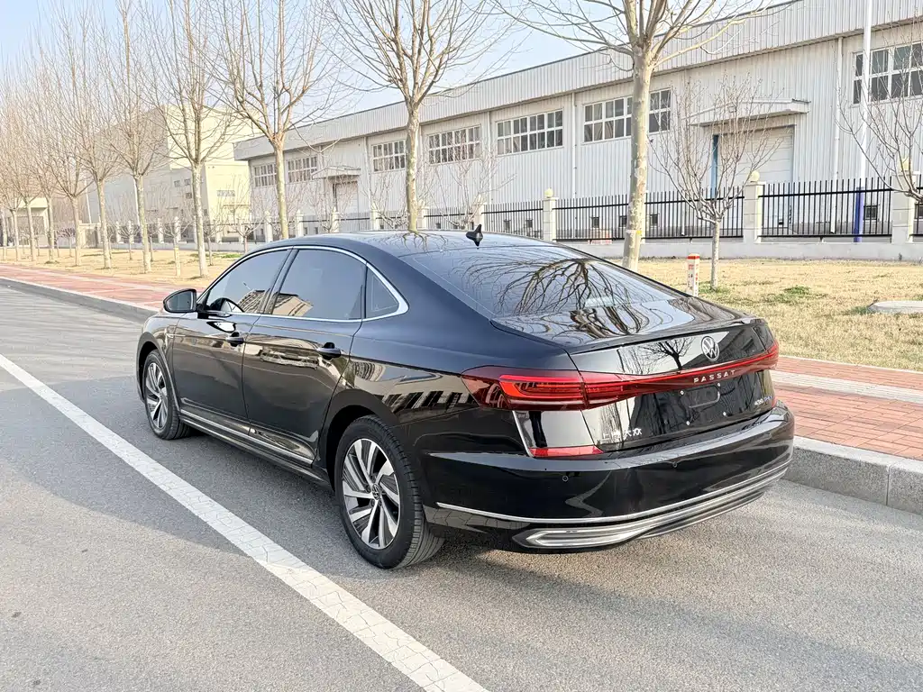 VOLKSWAGEN PASSAT NEW ENERGY