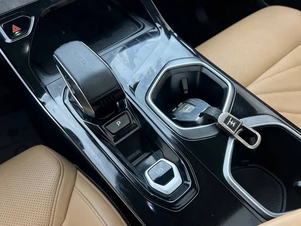 Geely Boyue L — миниатюра 15