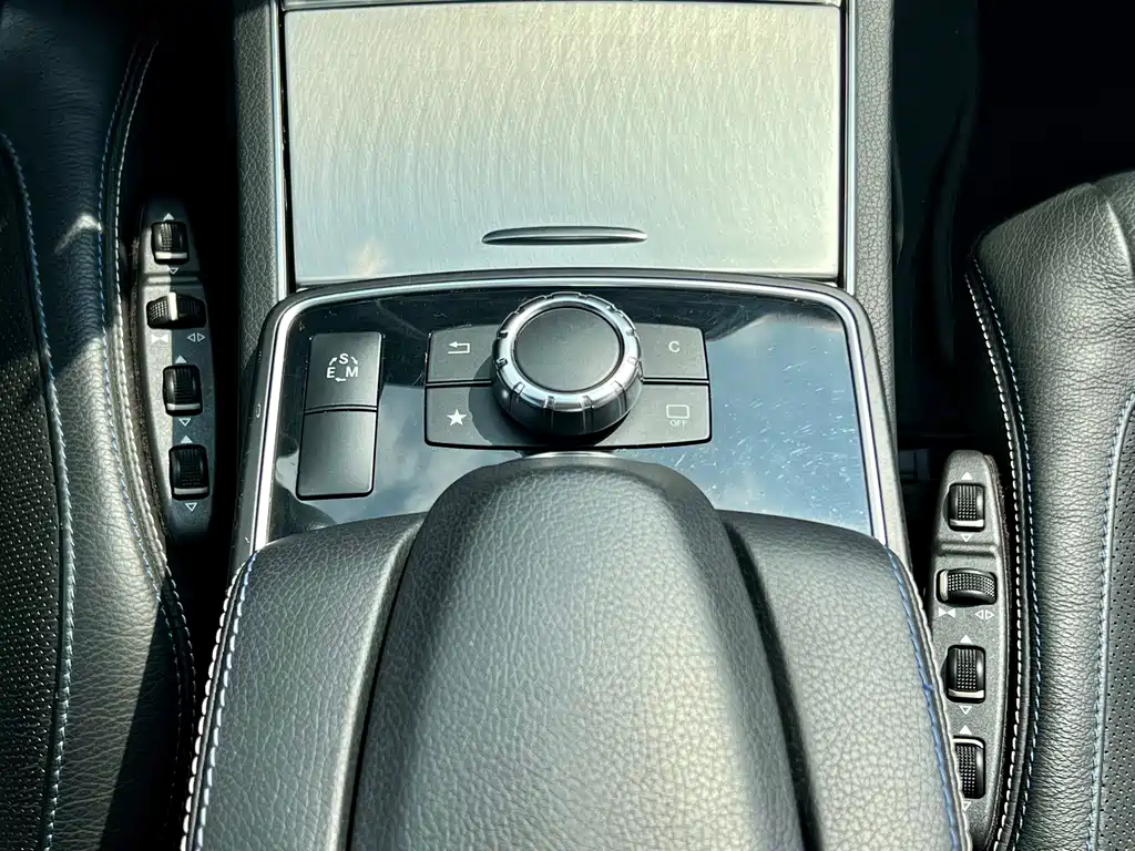 Mercedes-Benz E-Class (Import) — миниатюра 11