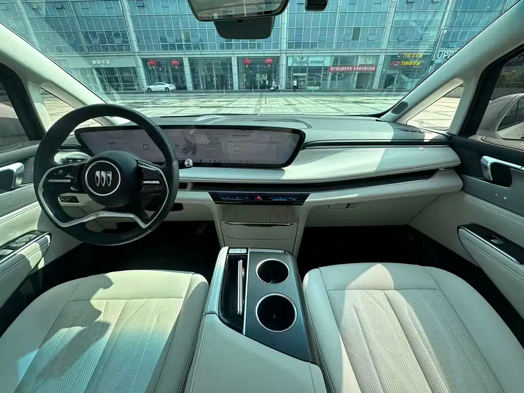 Buick GL8 Hybrid — миниатюра 12