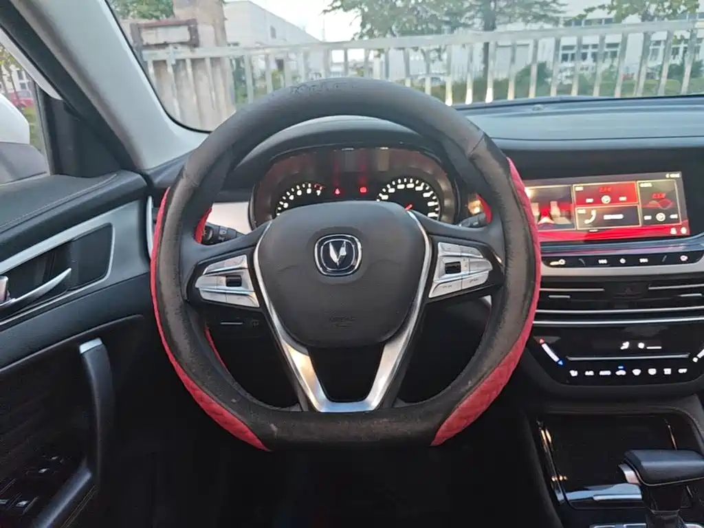 Changan CS35PLUS — миниатюра 11