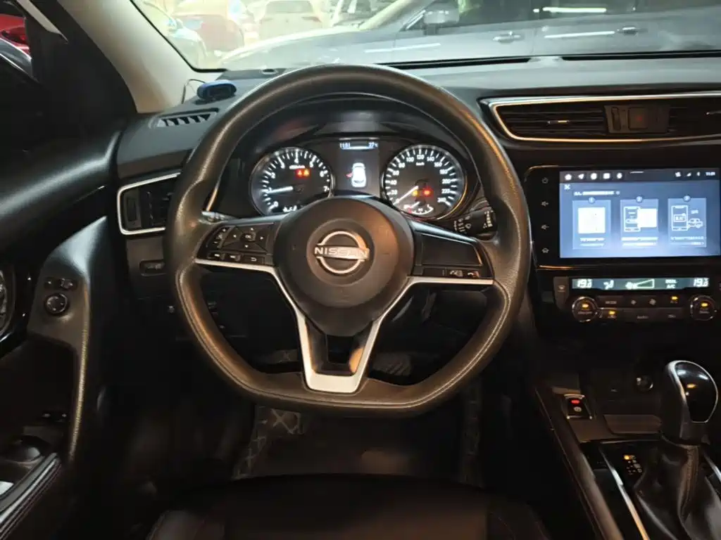 Nissan Qashqai — миниатюра 11