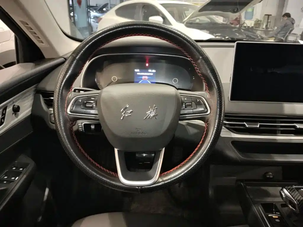 Hongqi Hongqi E-QM5 — миниатюра 11