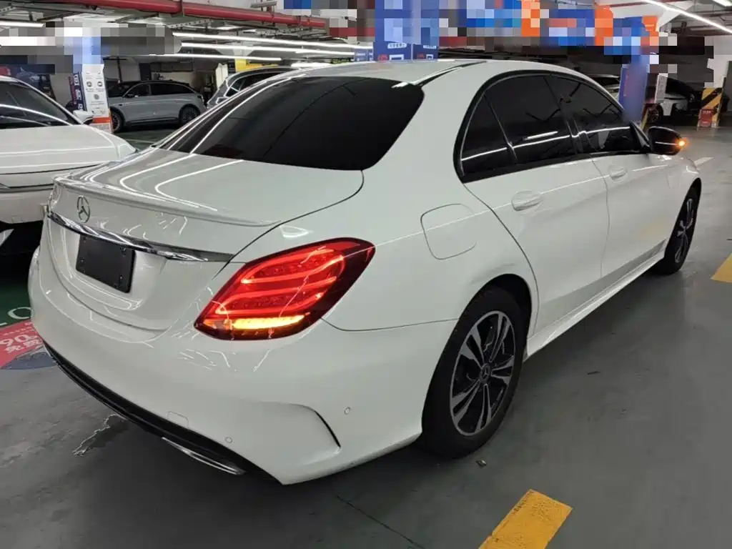 Mercedes-Benz C-Class — миниатюра 7