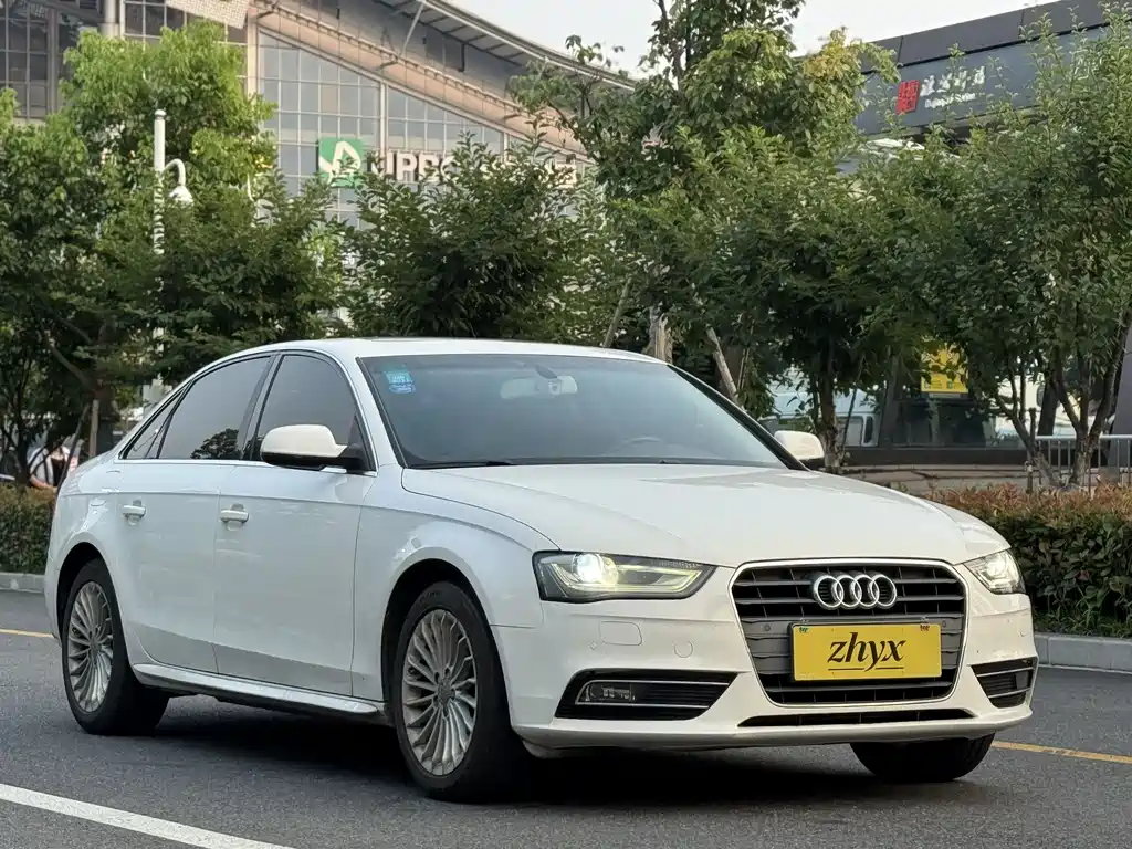 Audi A4L 2015 35 TFSI AT Comfort