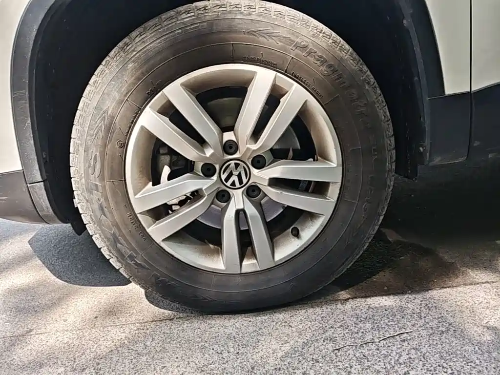 Volkswagen Tiguan — миниатюра 23
