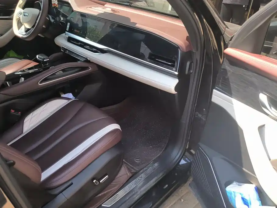 Geely Xingyue L — миниатюра 8