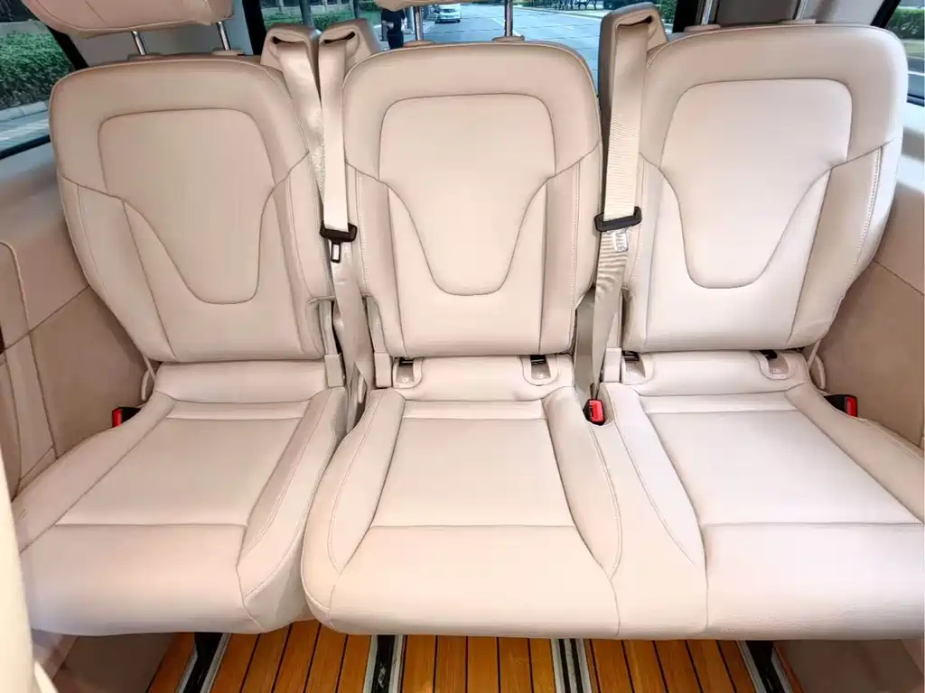 Mercedes-Benz V-Class — миниатюра 7