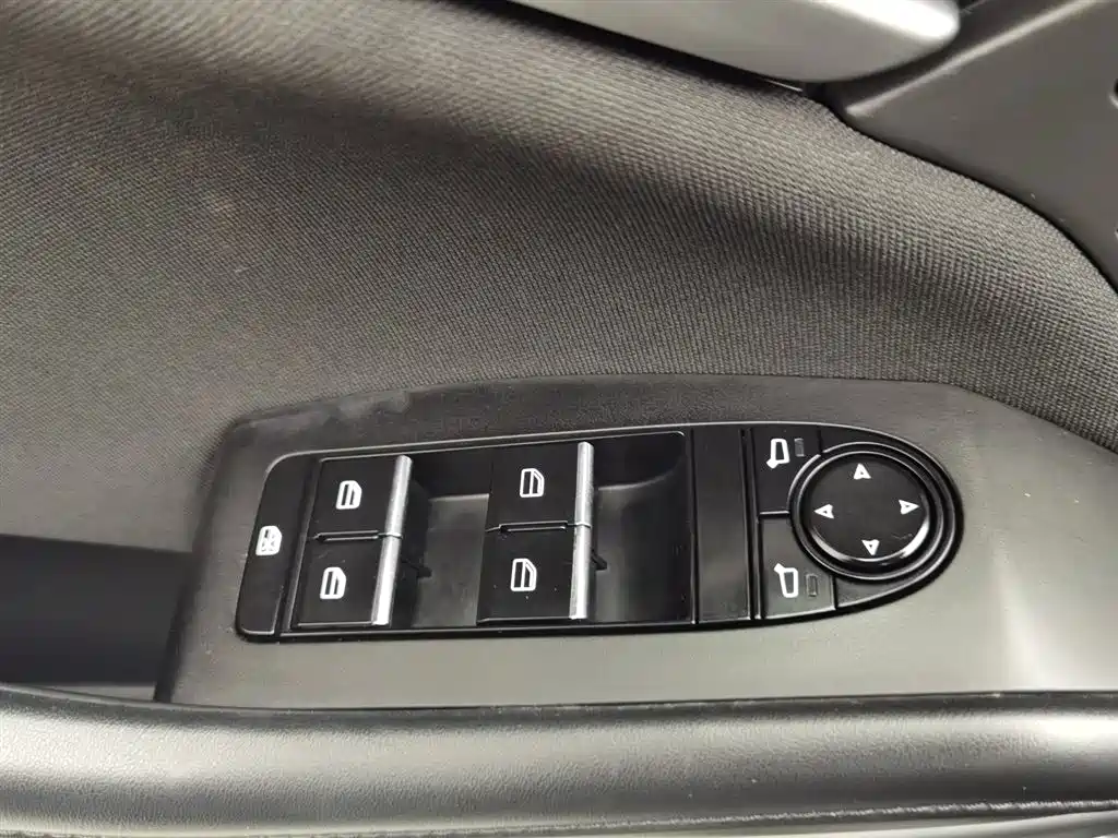 Mazda Mazda3 3 2020 1.5L AT