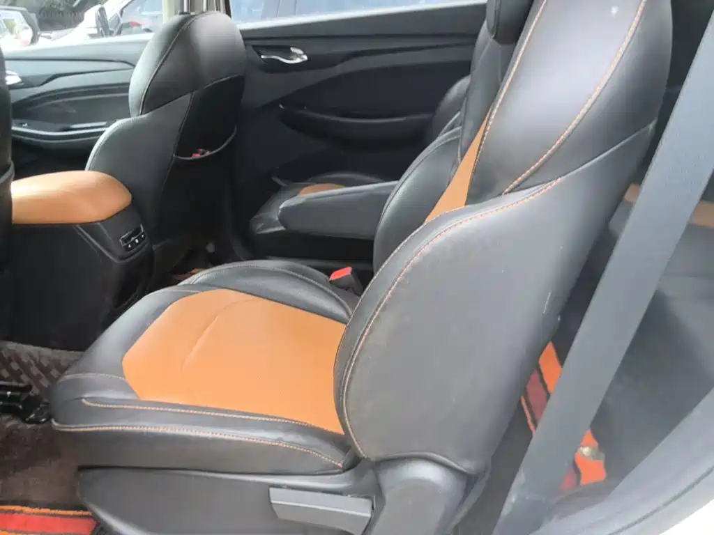 Wuling Hongguang S3 — миниатюра 17
