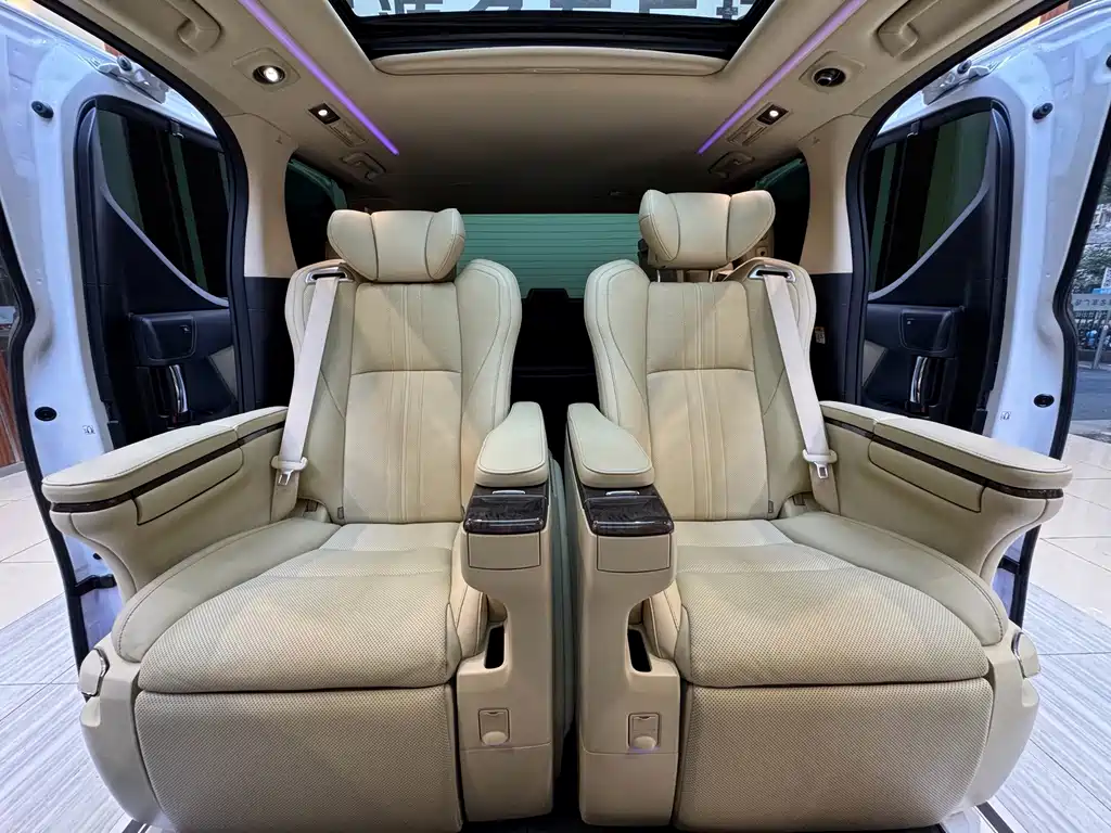 Toyota Vellfire — миниатюра 14