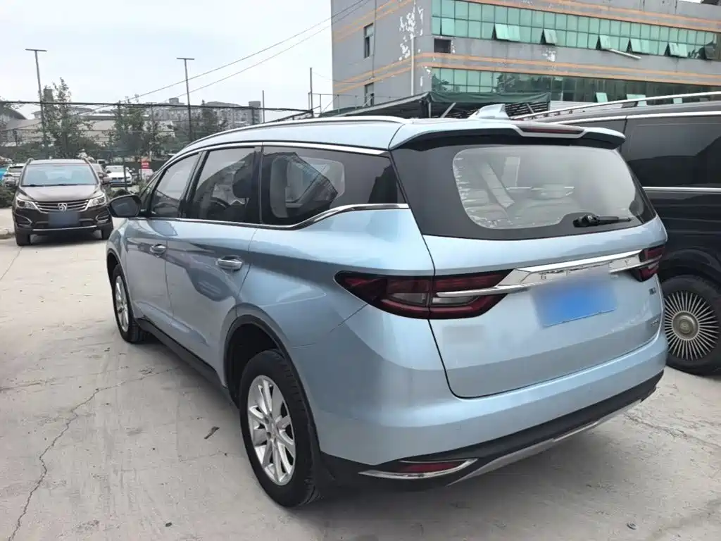 Geely Jia Ji — миниатюра 5