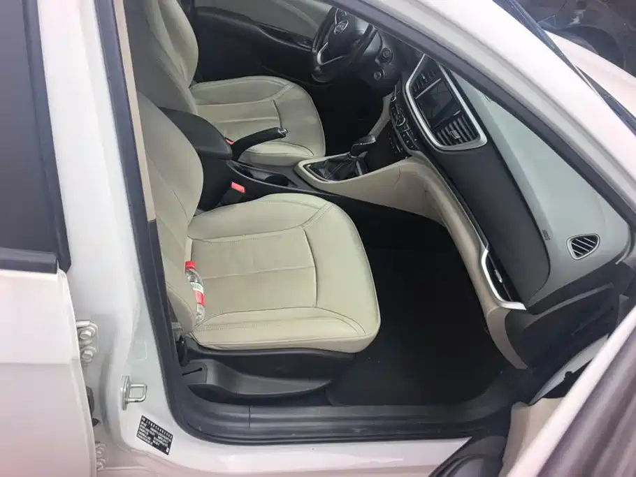 Buick Excelle — миниатюра 8