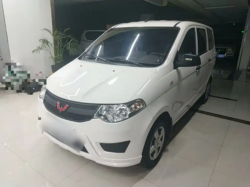 Wuling Hongguang — миниатюра 2
