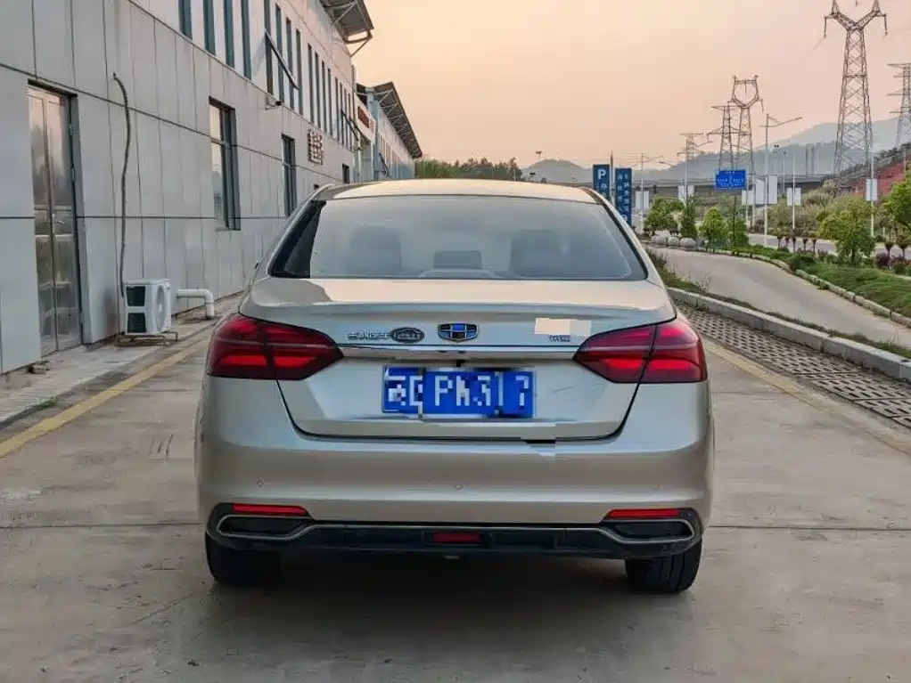 Geely Emgrand — миниатюра 7