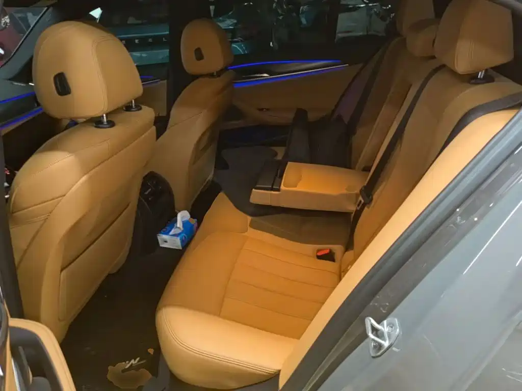 BMW 5 Series (Import) — миниатюра 17