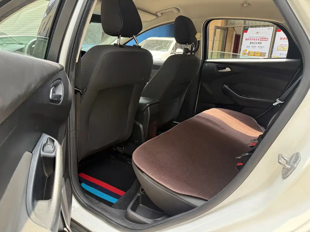 Ford Focus — миниатюра 9