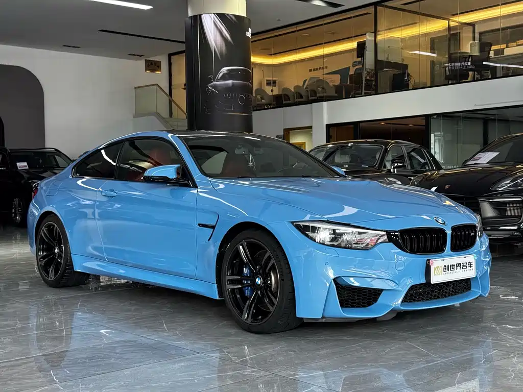 BMW M4 — миниатюра 3