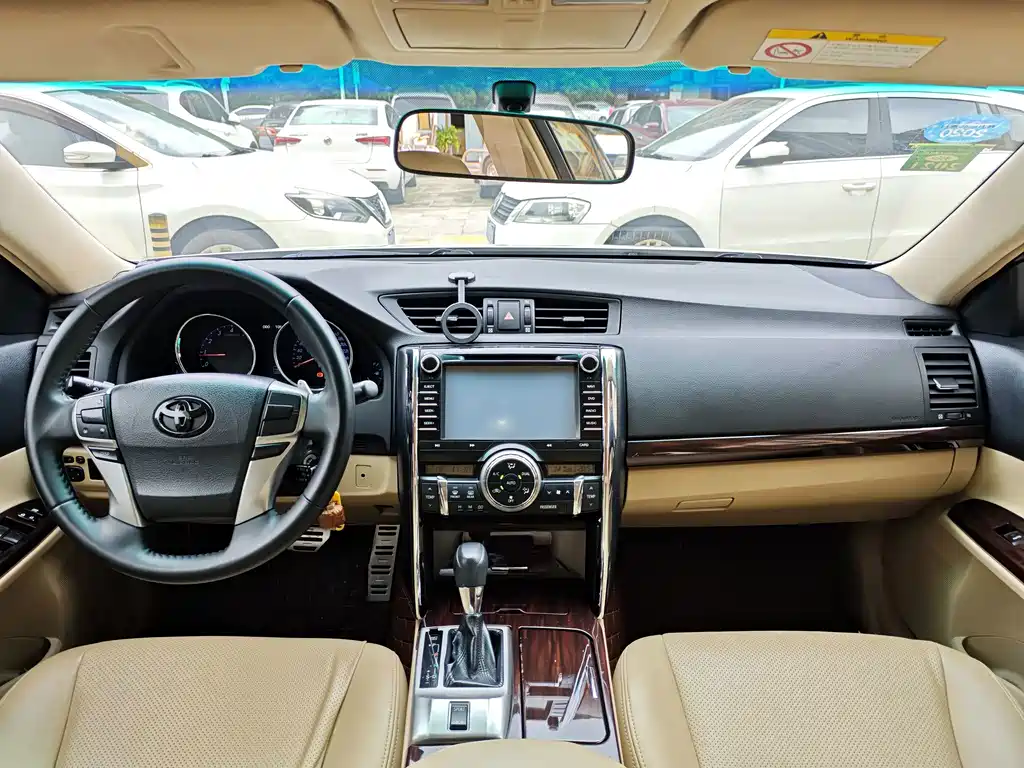 Toyota Reiz — миниатюра 9