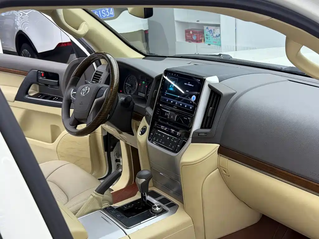 Toyota Land Cruiser — миниатюра 11