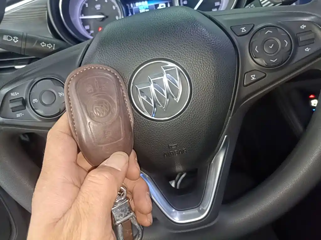 Buick Envision Plus — миниатюра 9